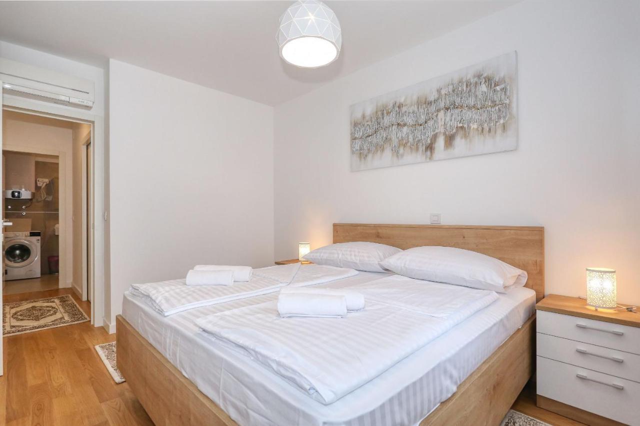 Apartments Luna With Free Parking Zadar Eksteriør billede
