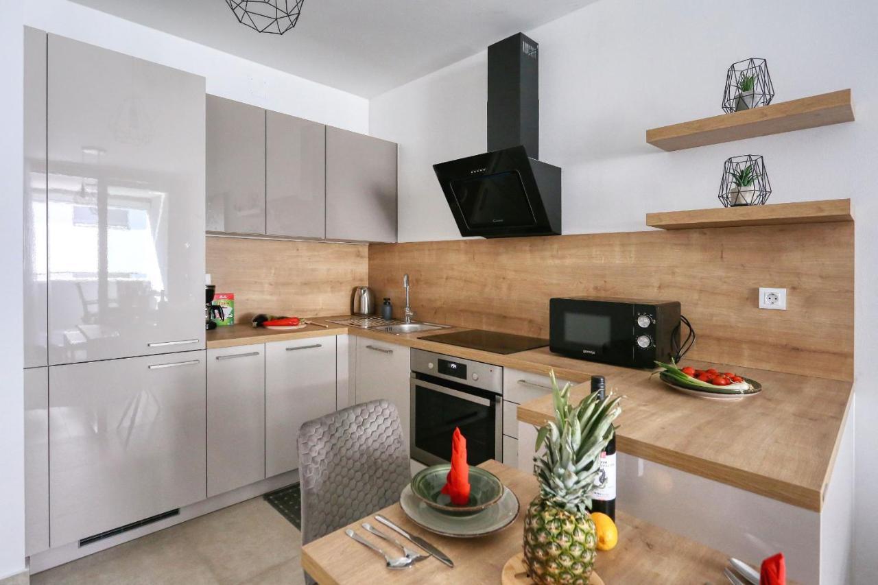 Apartments Luna With Free Parking Zadar Eksteriør billede